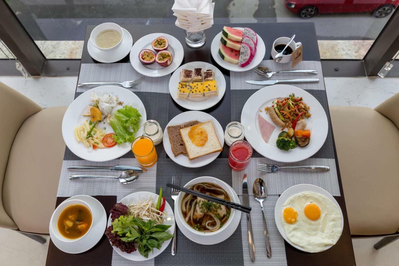 Golden Line Hotel Danang Exterior foto